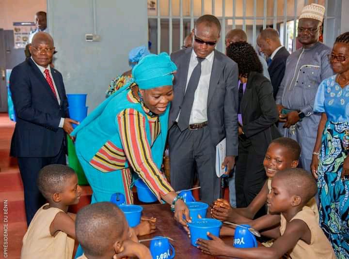 Cantines scolaires : Mariam Chabi Talata constate les avancées