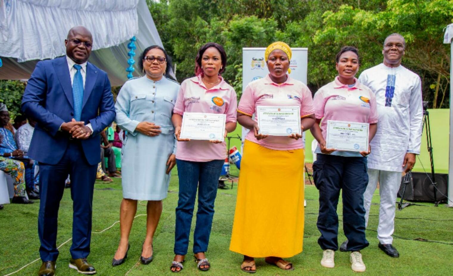 Trois ministres du Gouvernement au soutien de 368 femmes