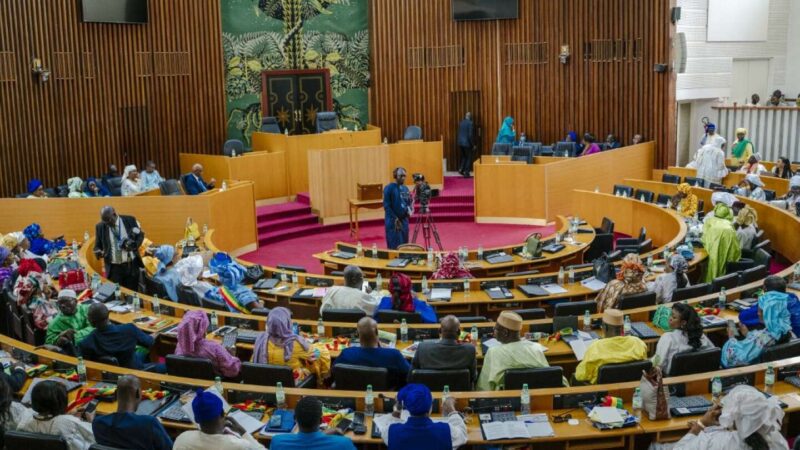 Sénégal : Report de la présidentielle au 15 décembre prochain