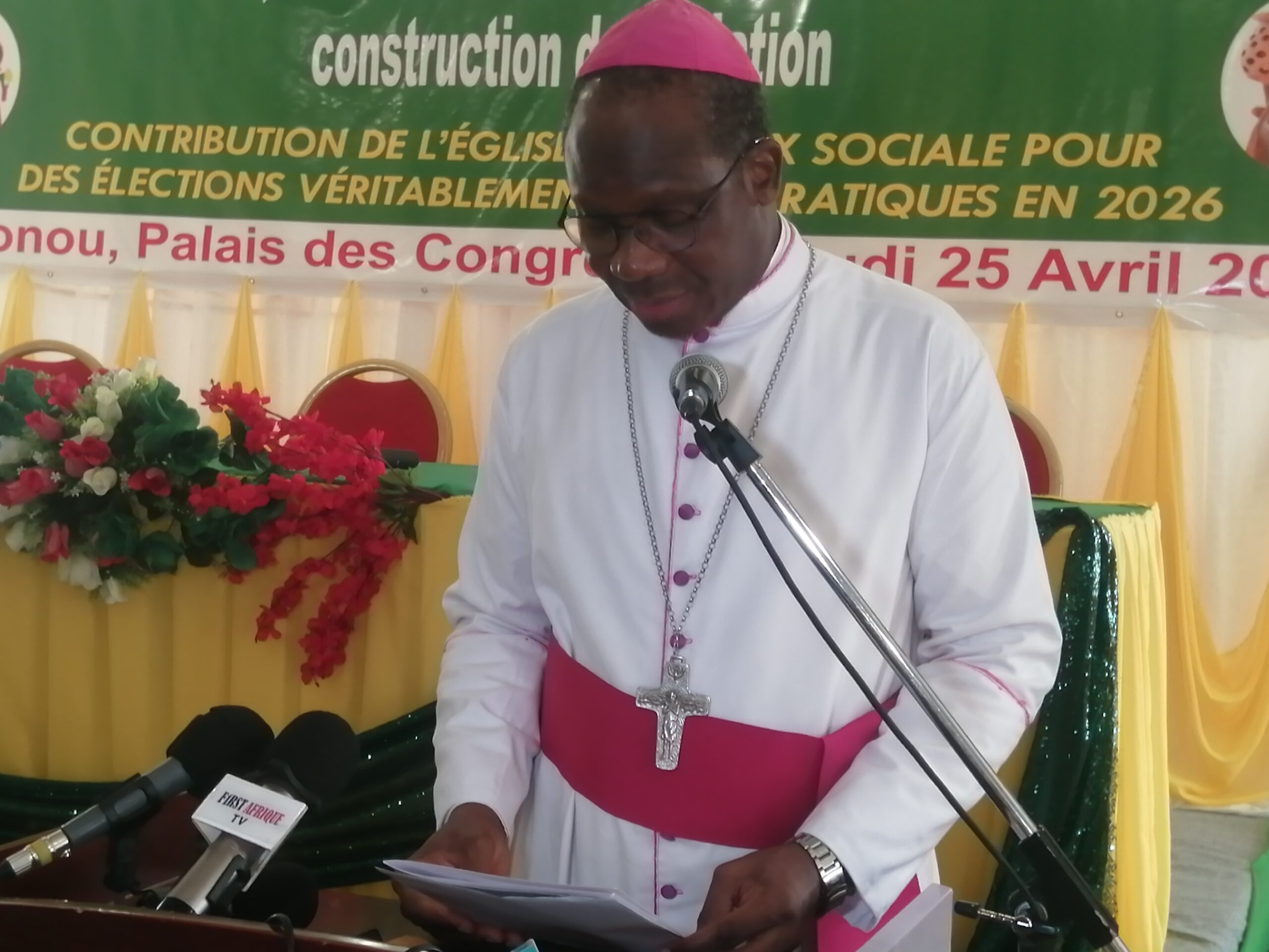 Colloque international sur le Code électoral : Mgr Houngbédji ouvre les travaux à Cotonou